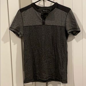 Kenneth Cole 3 tone gray t shirt